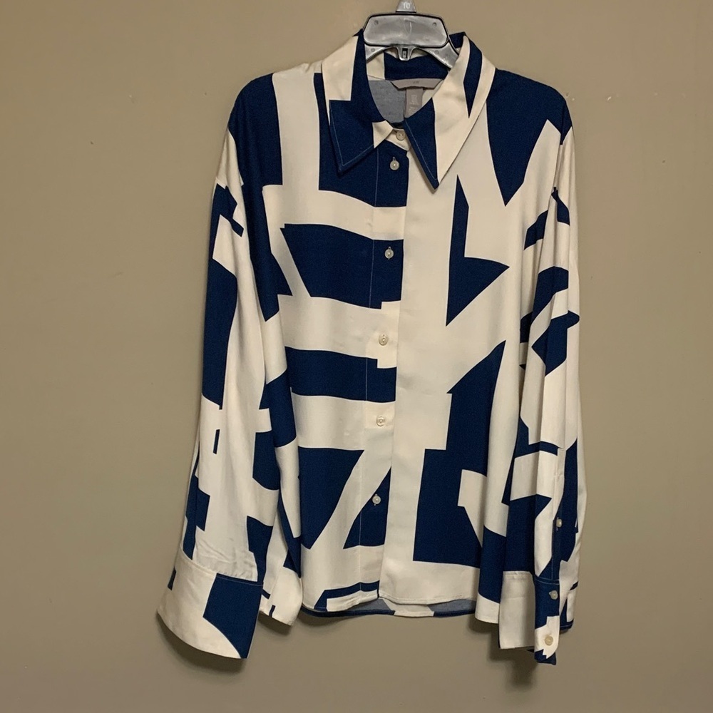 H&M Women’s Blue and Cream Abstract Geometrical XL Button Up Long Sleeve Blouse - Picture 1 of 11